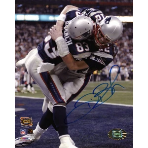 Deion Branch Signed Patriots Super Bowl 38 Celebration With Tom Brady 8x10 Photo