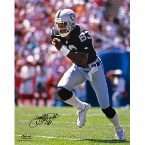 Willie Gault Signed Oakland Raiders Black Jersey Action 16x20 Photo