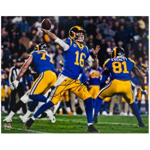 Jared Goff Signed Los Angeles Rams Passing Action 16x20 Photo - (Fanatics)
