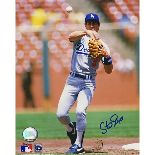 Steve Sax Signed Los Angeles Dodgers Fielding Action 8x10 Photo
