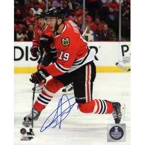 Jonathan Toews Signed Chicago Blackhawks 2015 Stanley Cup Red Jersey Action 8x10 Photo