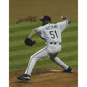 Luis Vizcaino Signed Chicago White Sox 2005 World Series Pitching Action 8x10 Photo