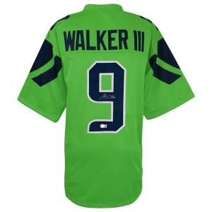 Kenneth Walker III Signed Green Custom Football Jersey (Beckett)