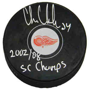 Chris Chelios Signed Detroit Red Wings Logo Hockey Puck w/2002, 08 SC Champs