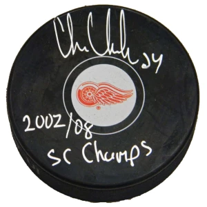 Chris Chelios Signed Detroit Red Wings Logo Hockey Puck w/2002, 08 SC Champs