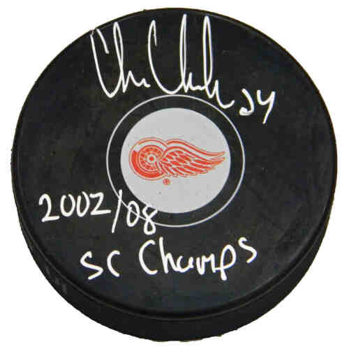 Chris Chelios Signed Detroit Red Wings Logo Hockey Puck w/2002, 08 SC Champs