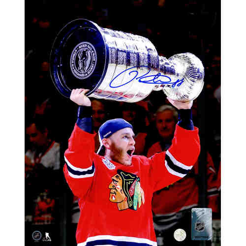 Patrick Kane Signed Chicago Blackhawks 2015 Stanley Cup Trophy 8x10 Photo