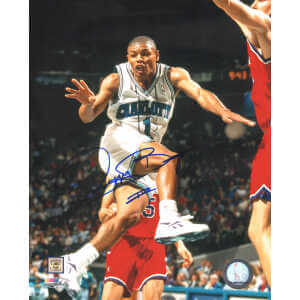 Muggsy Bogues Signed Charlotte Hornets White Jersey Action 8x10 Photo