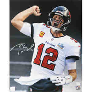 Tom Brady Signed Tampa Bay Buccaneers Fist Pump Spotlight 16x20 Photo - (Fanatics)