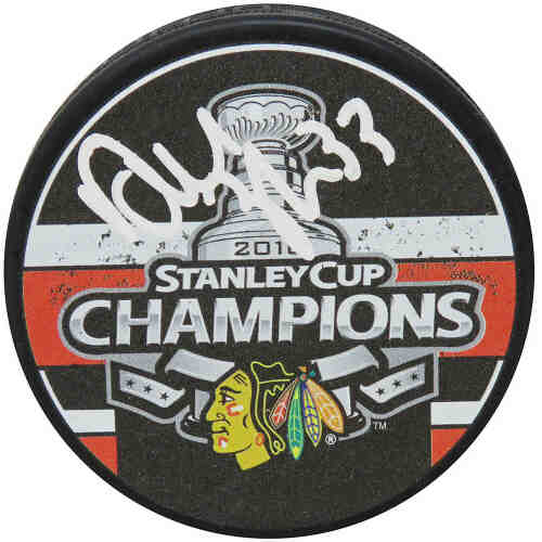 Dustin Byfuglien Signed Blackhawks 2010 Stanley Cup Champs Logo Hockey Puck