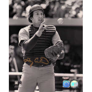 Gary Carter Signed Montreal Expos B&W Catching 8x10 Photo - (In Gold)