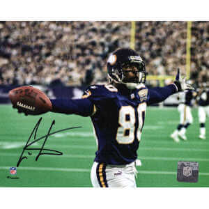 Cris Carter Signed Minnesota Vikings Arms Out With Football 8×10 Photo