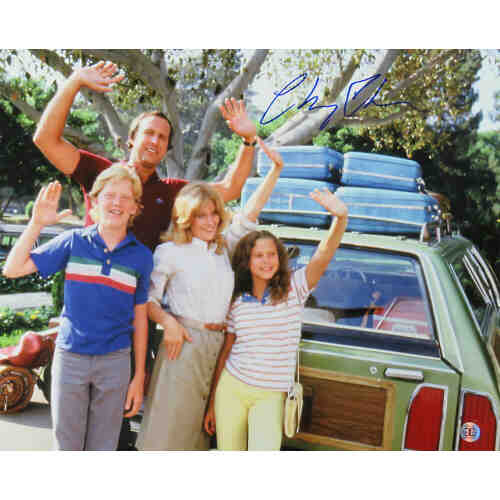 Chevy Chase Signed National Lampoon's Vacation Family In Front Of Car 16x20 Photo