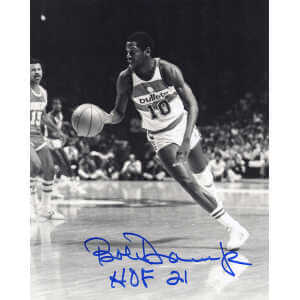 Bob Dandridge Signed Bullets Dribbling B&W 8×10 Photo w/HOF’21