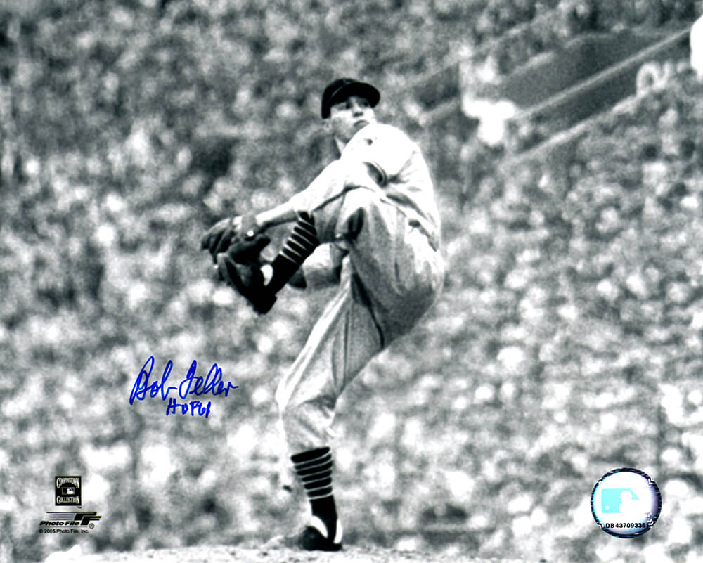Bob Feller Signed Cleveland Indians B&W Pitching Action 8×10 Photo w/HOF'62  – Schwartz Sports Memorabilia