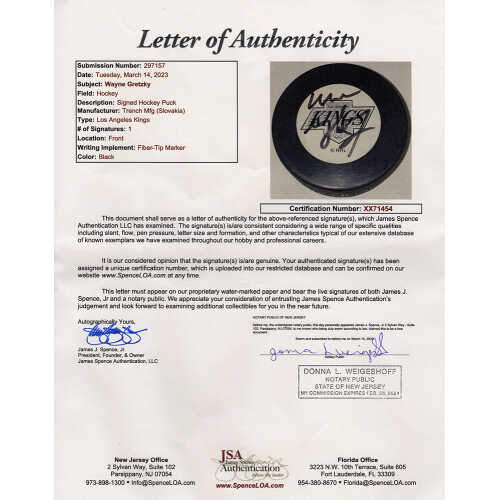 Wayne Gretzky Signed Los Angeles Kings Logo Hockey Puck - (JSA Holo & Full Letter) - Image 3