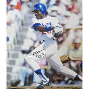 Pedro Guerrero Signed Los Angeles Dodgers 1981 Topps Baseball Card #651  (Beckett Encapsulated)