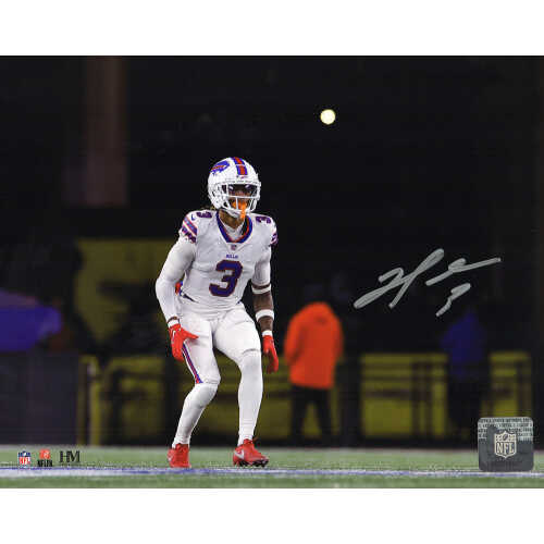 Damar Hamlin Signed Buffalo Bills White Jersey Action 8x10 Photo