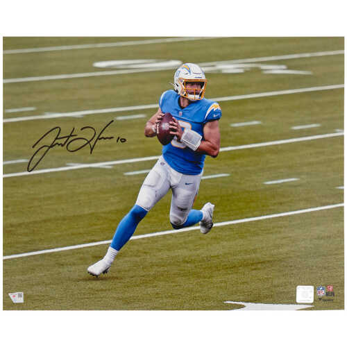 Justin Herbert Signed Los Angeles Chargers Looking To Pass 16x20 Photo - (Fanatics)