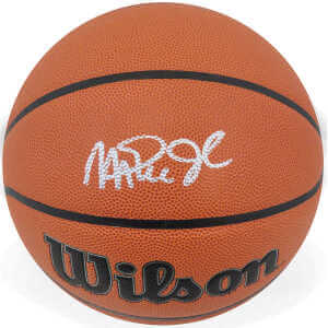 Magic Johnson Signed Wilson Indoor/Outdoor NBA Basketball – (Beckett)