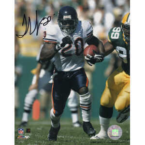 Thomas Jones Signed Chicago Bears White Jersey Action vs Packers 8x10 Photo