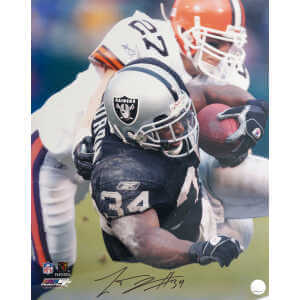 Lamont Jordan Signed Raiders Black Jersey Action vs Browns 16x20 Photo