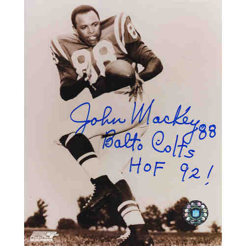 John Mackey Signed Colts B&W Catching Ball Pose 8x10 Photo w/Balto Colts, HOF'92