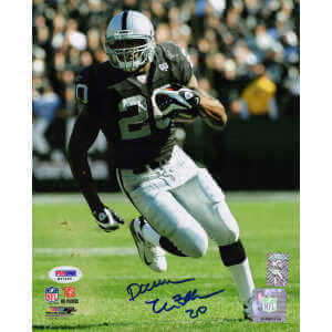 Darren McFadden Signed Raiders Black Jersey With Football Action 8x10 Photo - (PSA)