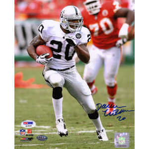 Darren McFadden Signed Raiders White Jersey vs Chiefs Action 8x10 Photo - (PSA)