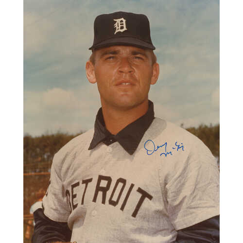 Denny McLain Signed  Tigers Close Up Pose 8x10 Photo