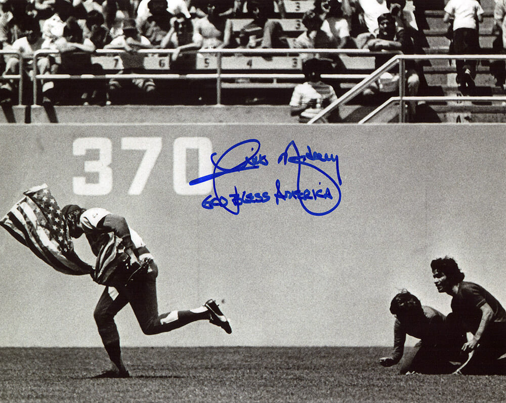 Rick Monday Signed Chicago Cubs B&W American Flag On Field 8x10 Photo w/God Bless America