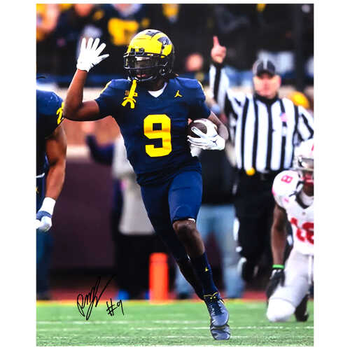 Rod Moore Signed Michigan Wolverines Navy Jersey With Football 16x20 Photo