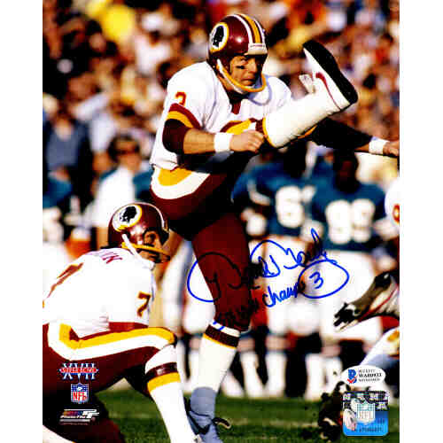 Mark Moseley Signed Washington Redskins SB XVII Field Goal 8x10 Photo w/SB XVII Champs (Beckett)