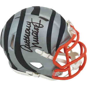 Anthony Munoz Signed Cincinnati Bengals Mini Helmet (Beckett) 1998