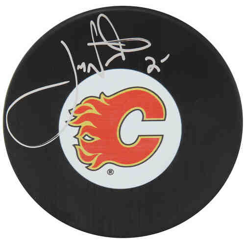 Joe Nieuwendyk Signed Calgary Flames Logo Hockey Puck