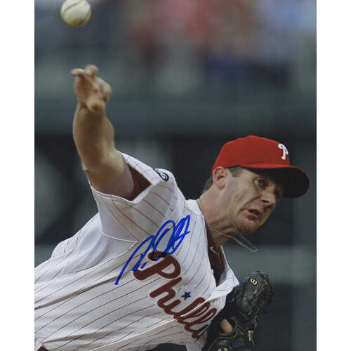 Roy Oswalt Signed Philadelphia Phillies Pitching Close Up Action 8x10 Photo