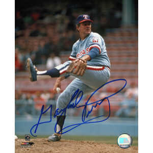 Gaylord Perry Signed Texas Rangers Pitching 8x10 Photo