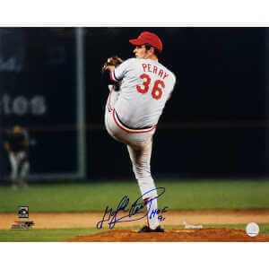 Gaylord Perry Signed Cleveland Indians Wind Up Pitching Action 16x20 Photo w/HOF'91