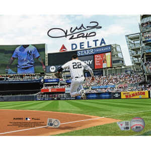 Juan Soto Signed New York Yankees Jump Onto Field 8×10 Photo – (Fanatics/MLB Holo)