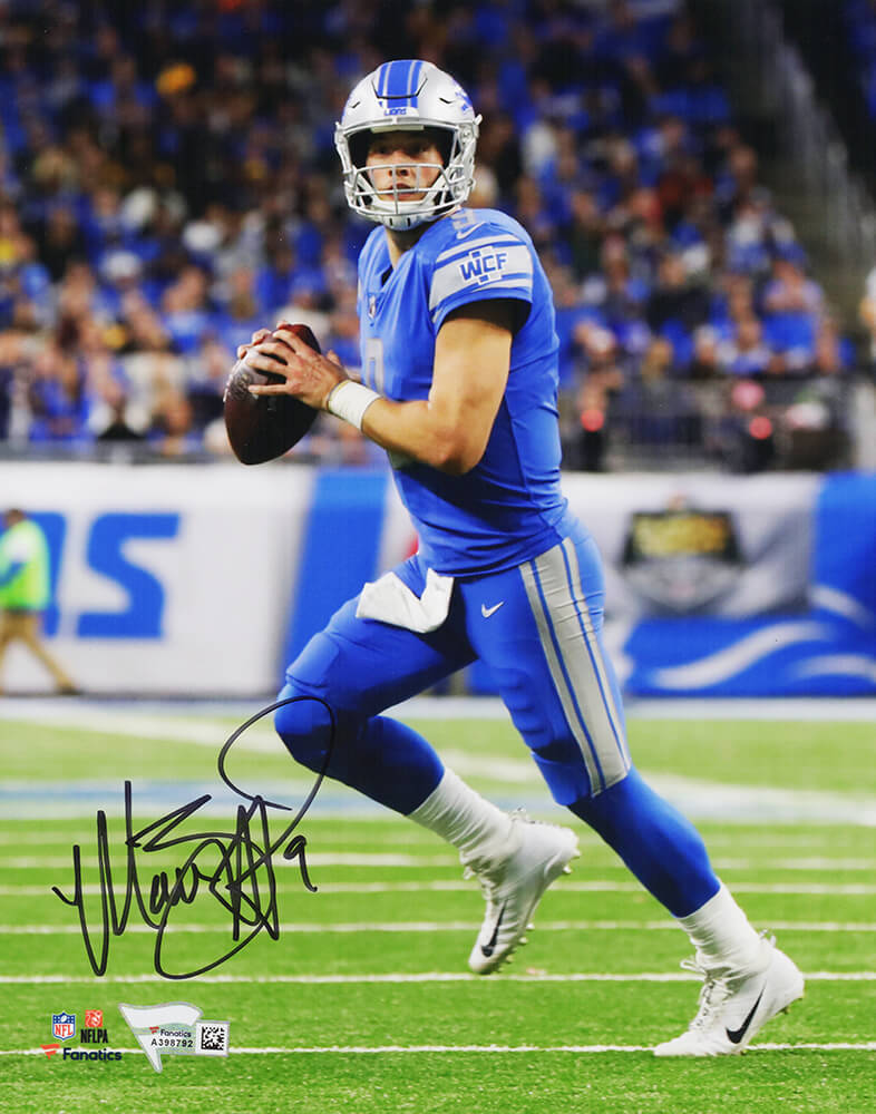 Matthew Stafford Signed Detroit Lions Blue Jersey Scrambling 8x10 Photo -  (Fanatics)