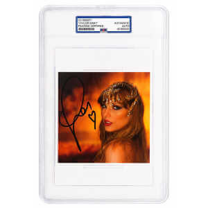Taylor Swift Signed 'Life Of A Showgirl' (Face Close Up) 5x5 CD Insert w/Heart - (PSA/DNA Encapsulated)