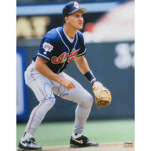 Omar Vizquel Signed Cleveland Indians Fielding Action 16x20 Photo w/11x GG