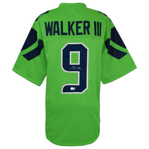 Kenneth Walker III Signed Green Custom Football Jersey (Beckett)