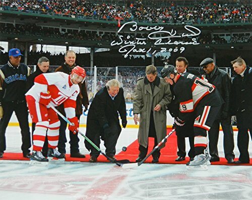 Bobby Hull Signed Blackhawks 2009 Winter Classic At Wrigley Field Puck Drop 16x20 Photo w/Winter Classic Jan 1, 2009
